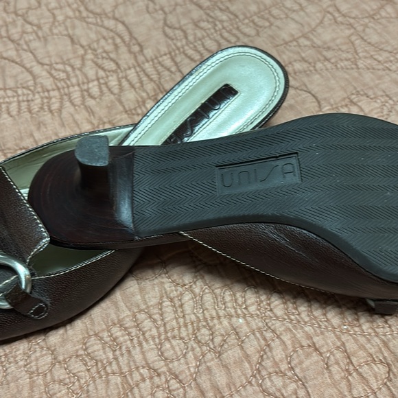 Brown leather kitten heel open back shoe - Picture 3 of 3